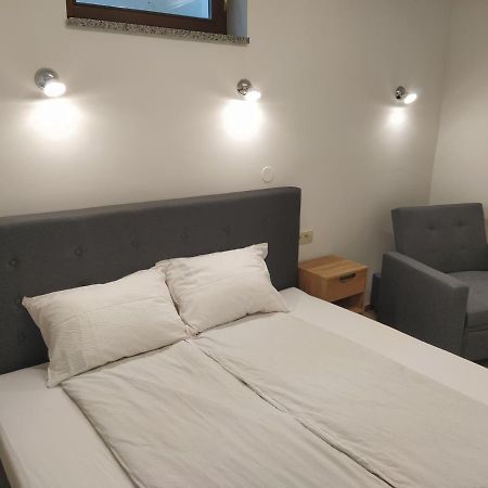Apartmaji Maln Dolenjske Toplice Exteriör bild