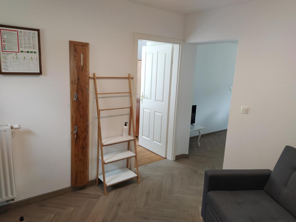 Apartmaji Maln Dolenjske Toplice Exteriör bild