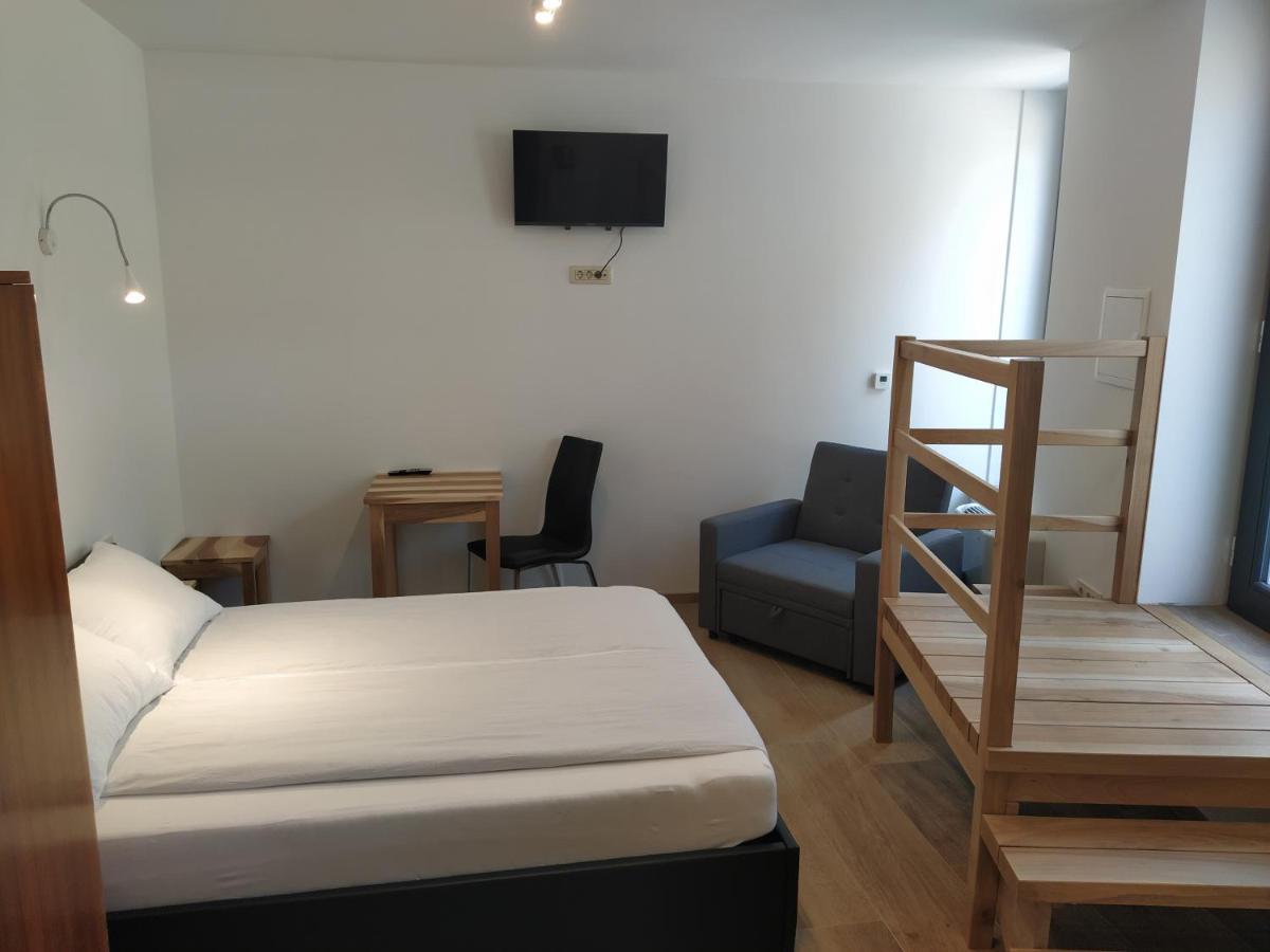 Apartmaji Maln Dolenjske Toplice Exteriör bild