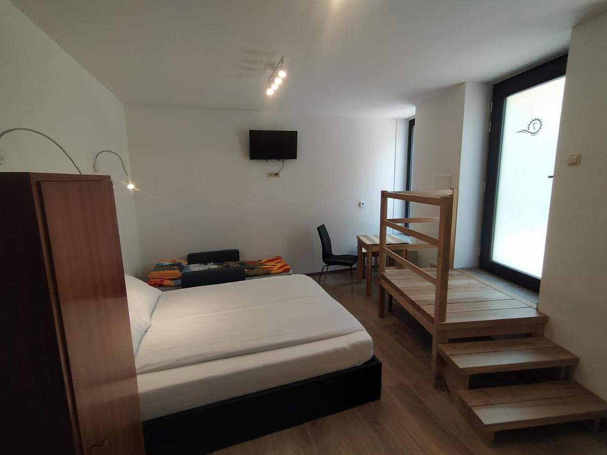 Apartmaji Maln Dolenjske Toplice Exteriör bild